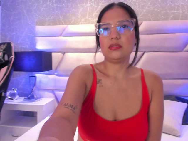 ScarlettRoot live cam on BongaCams