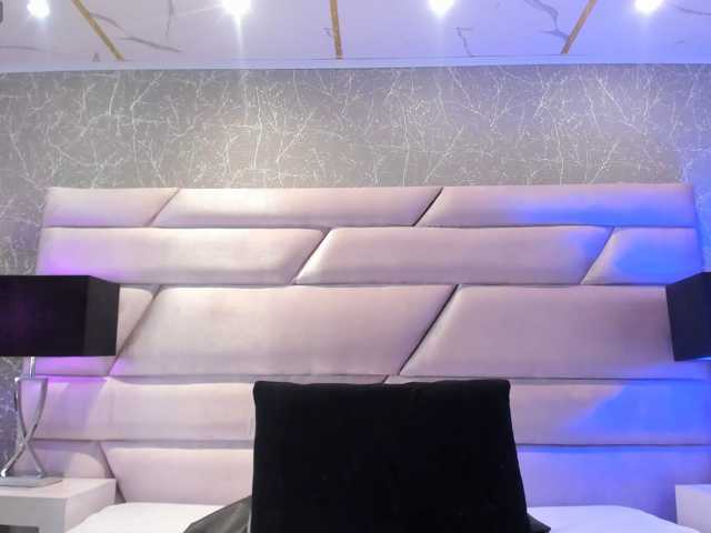 ScarlettRoot live cam on BongaCams