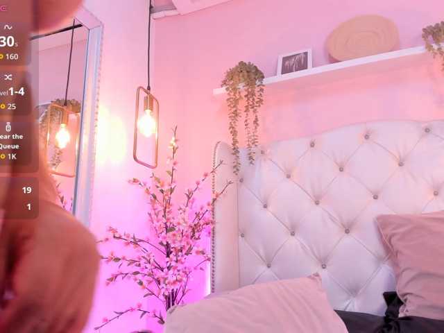 ScarlettRoot live cam on BongaCams