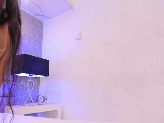 ScarlettRoot live cam