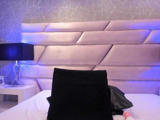 ScarlettRoot live cam on BongaCams