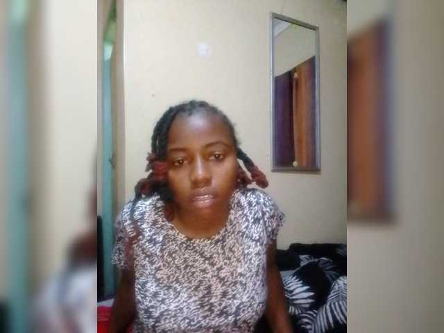 PrettyNoela live cam on BongaCams