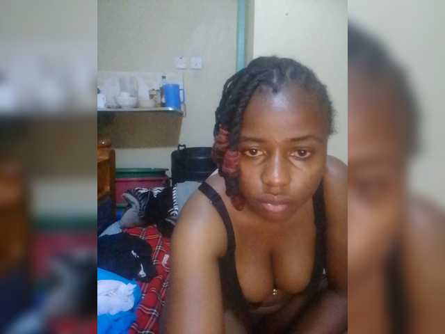 PrettyNoela live cam on BongaCams