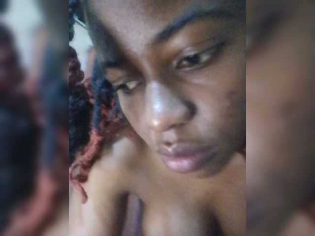 PrettyNoela live cam preview