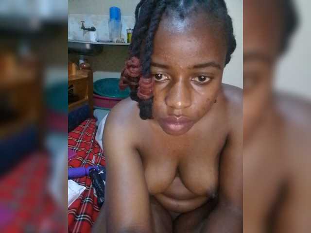 PrettyNoela live cam on BongaCams