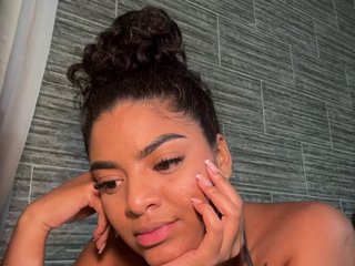CarlyMonroee Porn Show