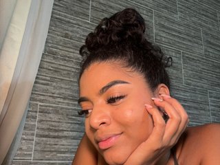 CarlyMonroee Porn Show