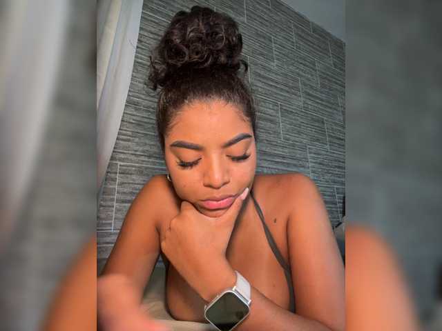 CarlyMonroee live cam on BongaCams