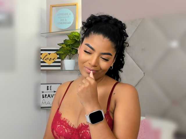 CarlyMonroee live cam on BongaCams