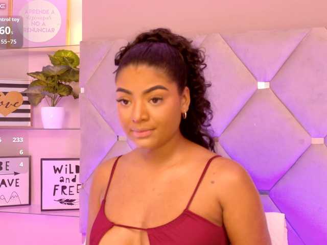CarlyMonroee live cam on BongaCams