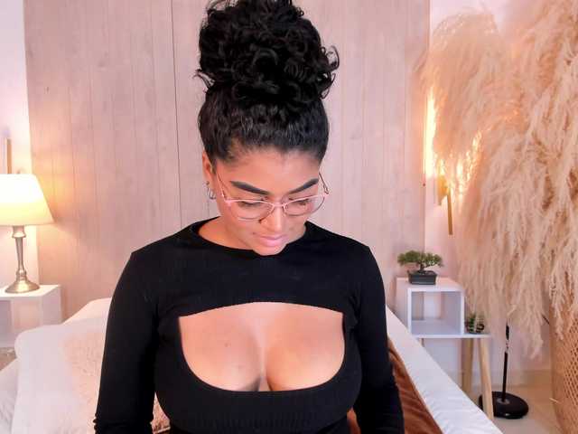 CarlyMonroee live cam on BongaCams