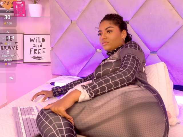 CarlyMonroee live cam on BongaCams