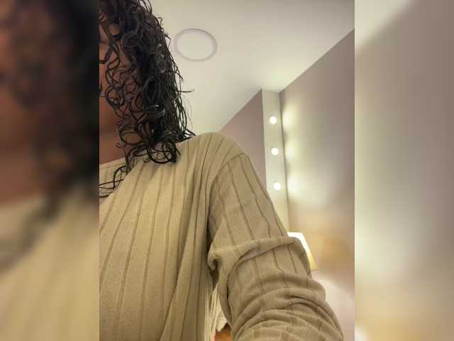 CarlyMonroee live cam preview