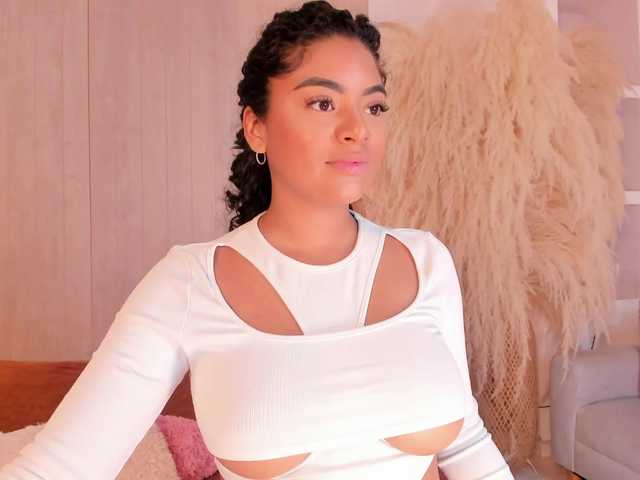 CarlyMonroee
