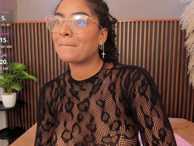 CarlyMonroee live cam on BongaCams
