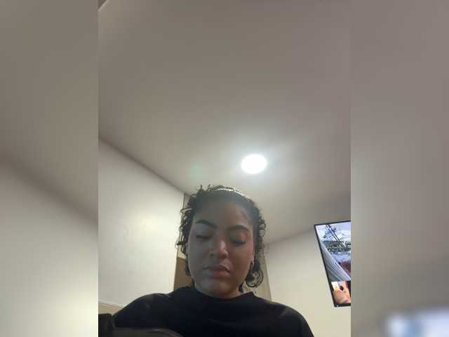 CarlyMonroee live cam on BongaCams