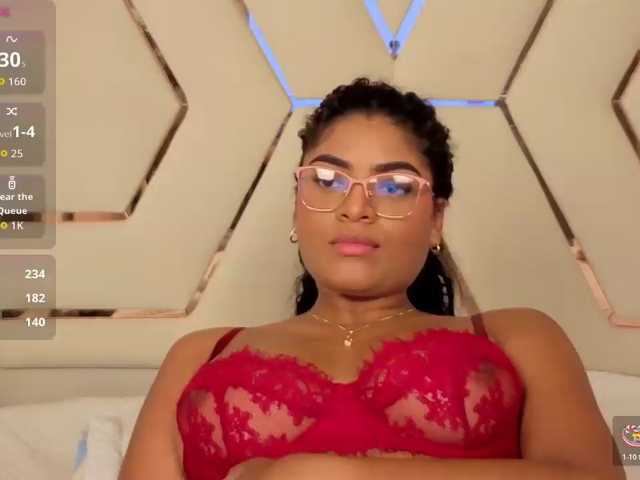 CarlyMonroee live cam on BongaCams