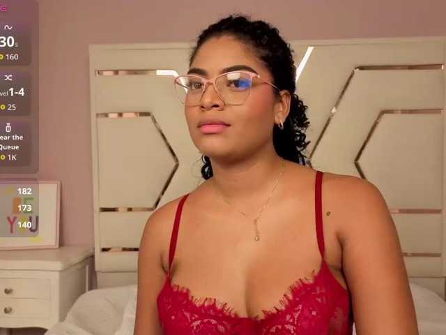 CarlyMonroee, live now on BongaCams
