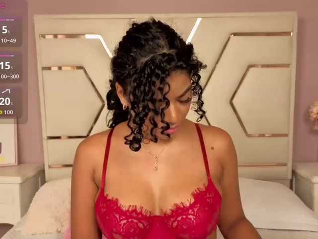CarlyMonroee, en directo ahora en BongaCams