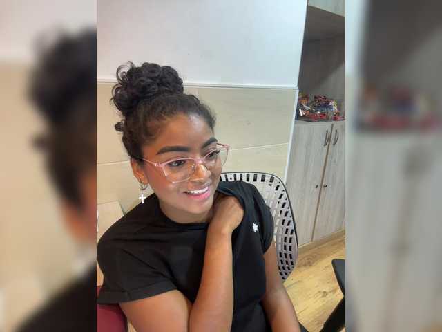CarlyMonroee