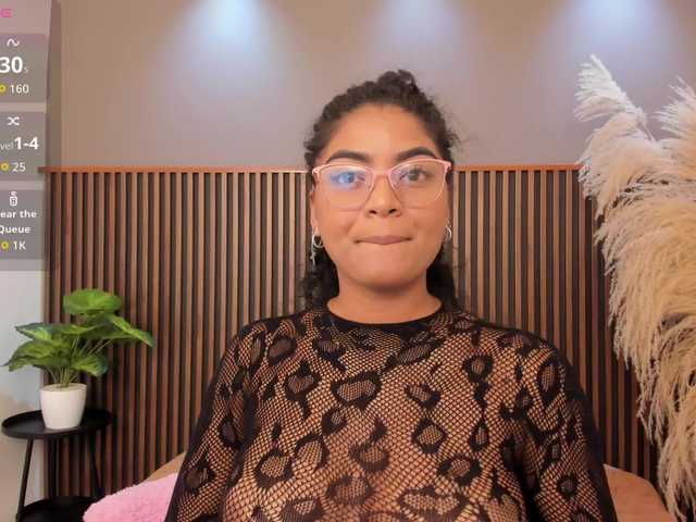 CarlyMonroee live cam on BongaCams