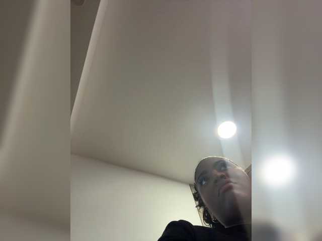 CarlyMonroee live cam