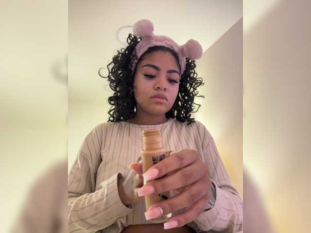 CarlyMonroee live cam on BongaCams