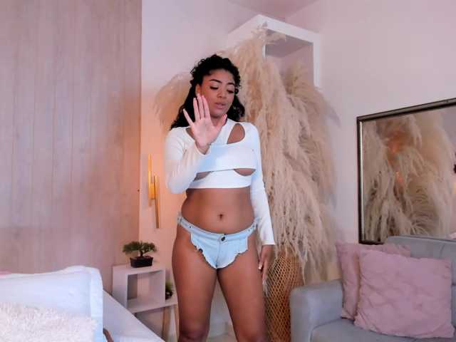 CarlyMonroee