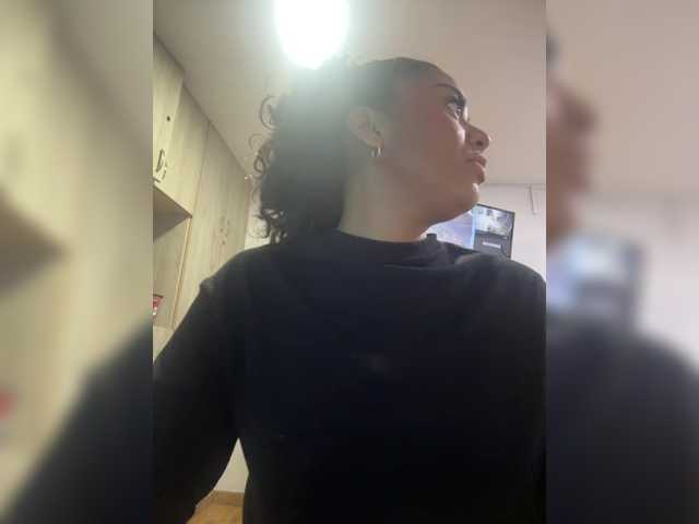 CarlyMonroee