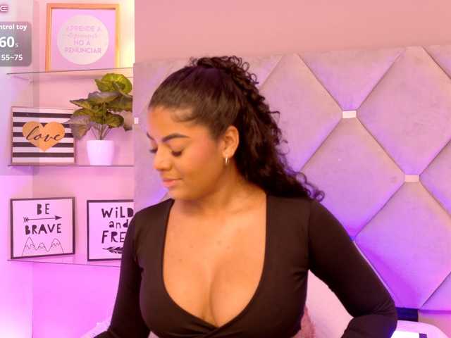 CarlyMonroee live cam preview