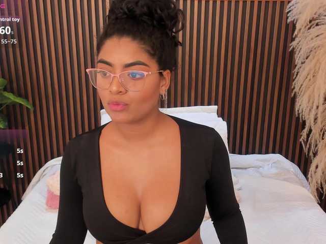 CarlyMonroee