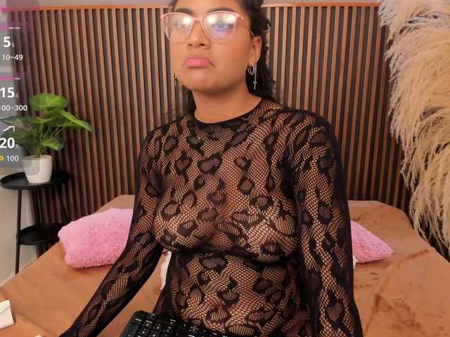 CarlyMonroee live cam on BongaCams