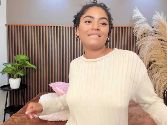 CarlyMonroee live cam on BongaCams