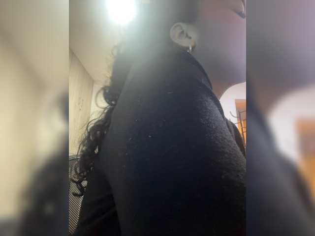 CarlyMonroee live cam