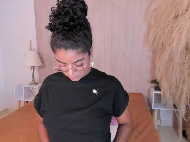 CarlyMonroee