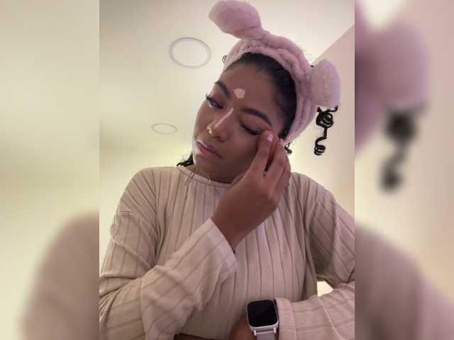 CarlyMonroee live cam on BongaCams