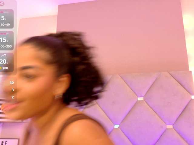 CarlyMonroee live cam preview
