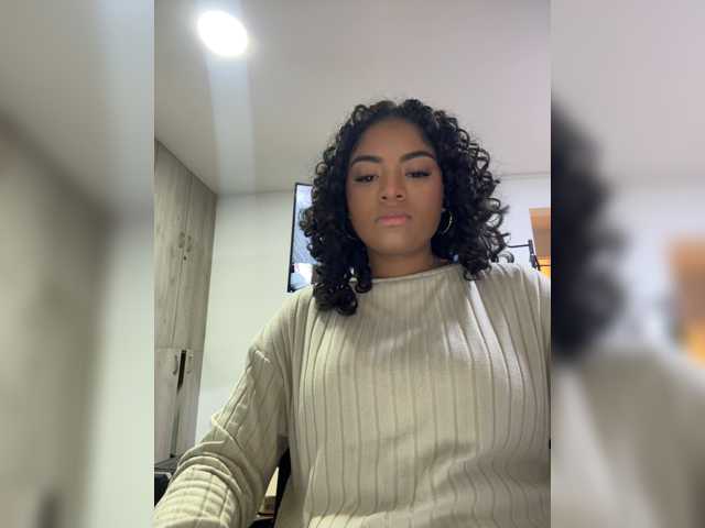 CarlyMonroee live cam on BongaCams