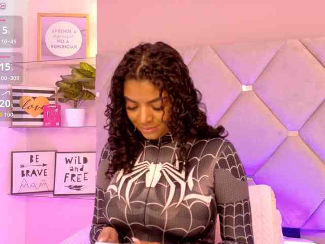 CarlyMonroee