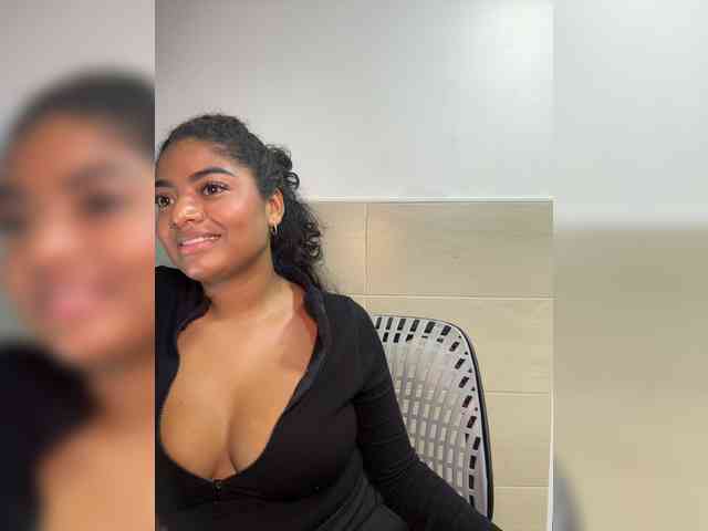 CarlyMonroee webcam