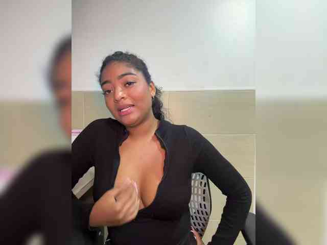 CarlyMonroee webcam