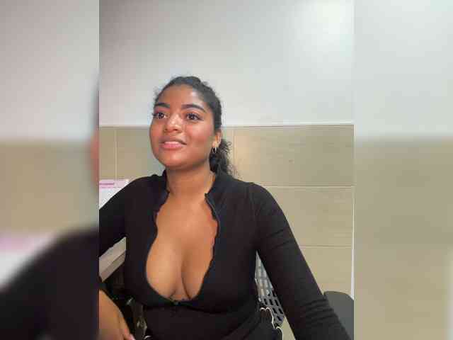 CarlyMonroee webcam
