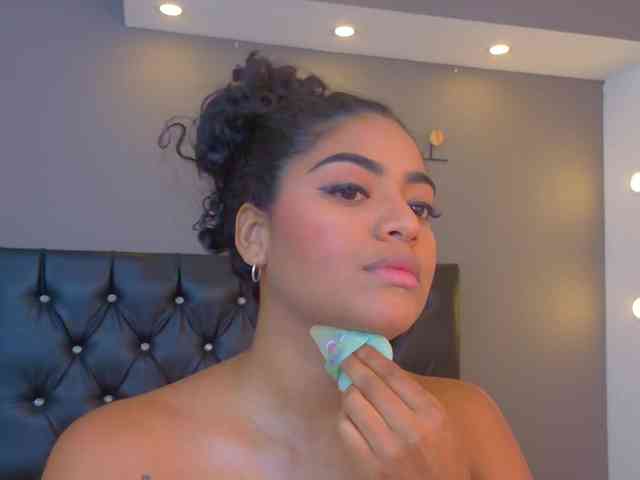 CarlyMonroee webcam