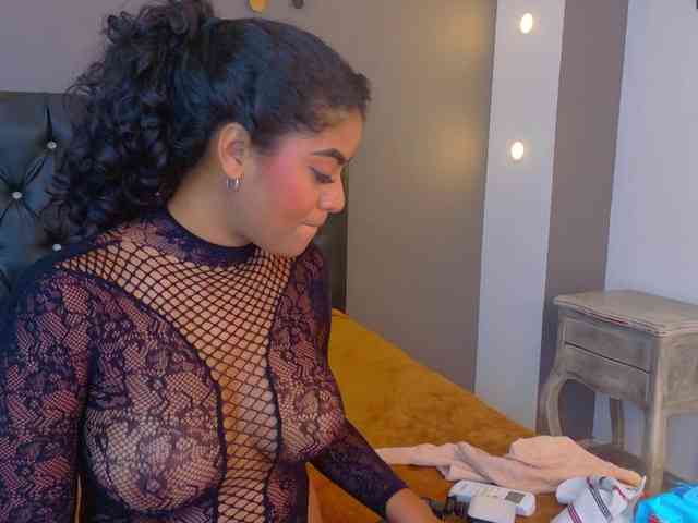 CarlyMonroee webcam