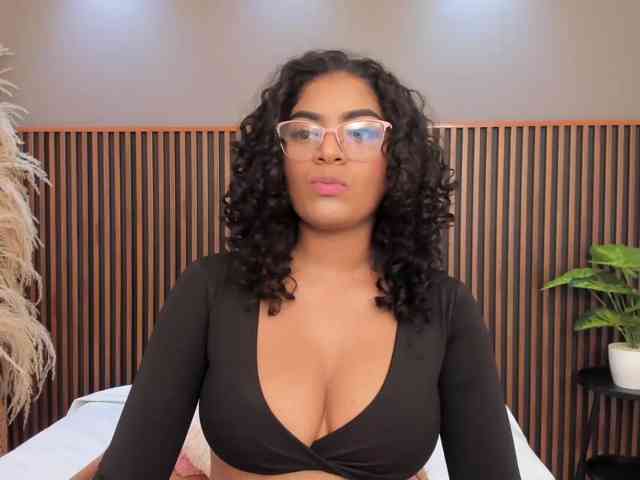 CarlyMonroee webcam