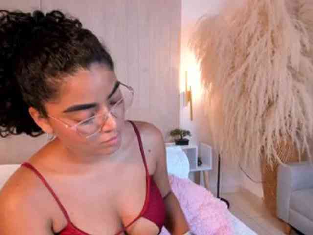 CarlyMonroee webcam