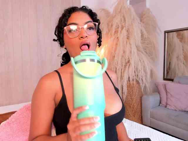 CarlyMonroee webcam