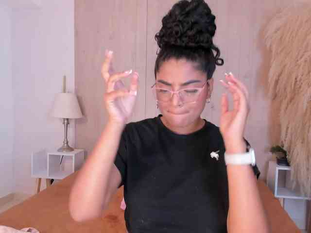 CarlyMonroee webcam