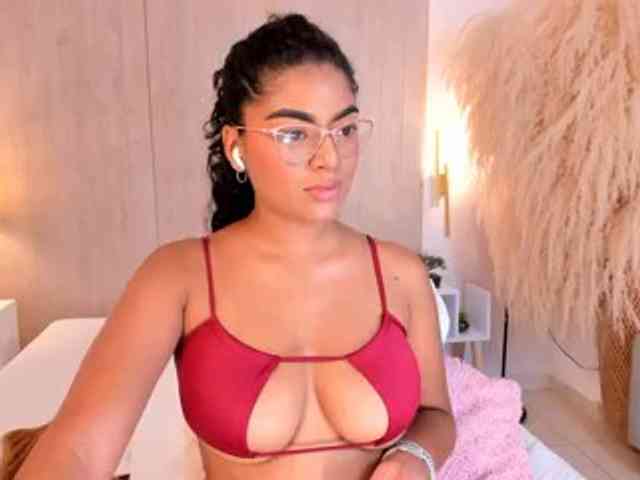 CarlyMonroee webcam