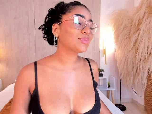 CarlyMonroee webcam